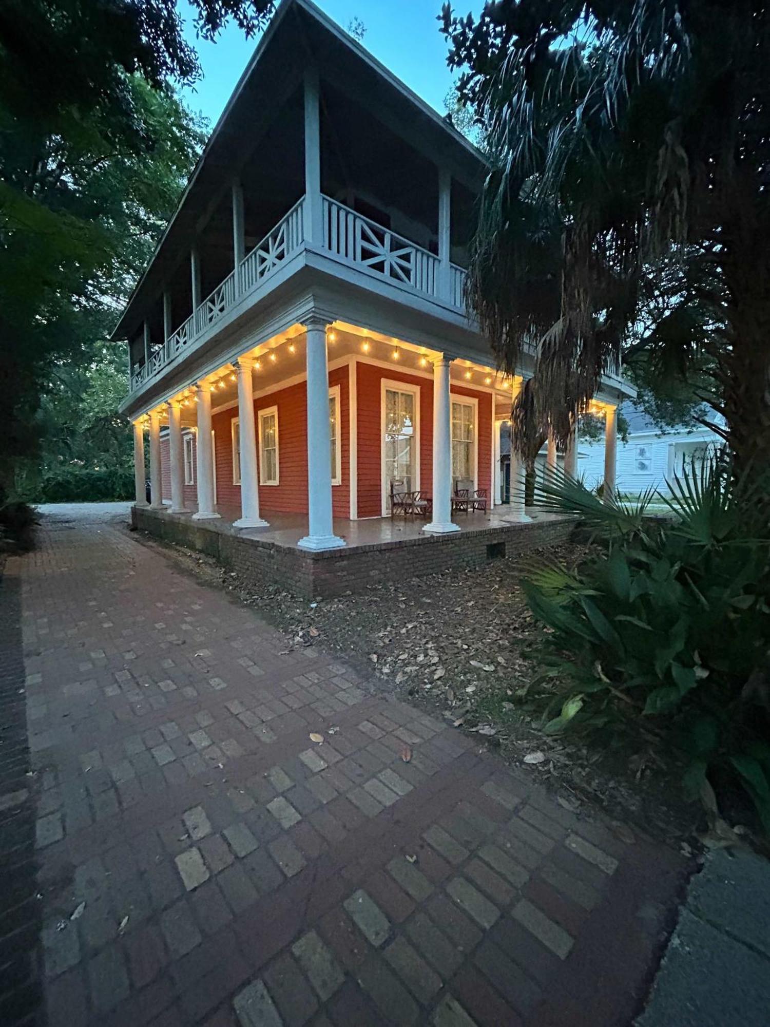 Pretty Peach Palace-Historic, Mins To Downtown Mobile Bagian luar foto